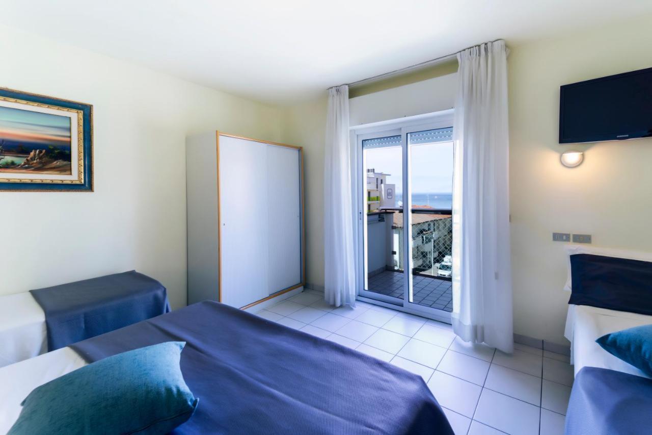 Hotel Astra Riccione Exterior foto